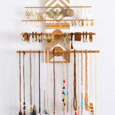 When it comes to crafting, one of our favourite things to make is jewelry